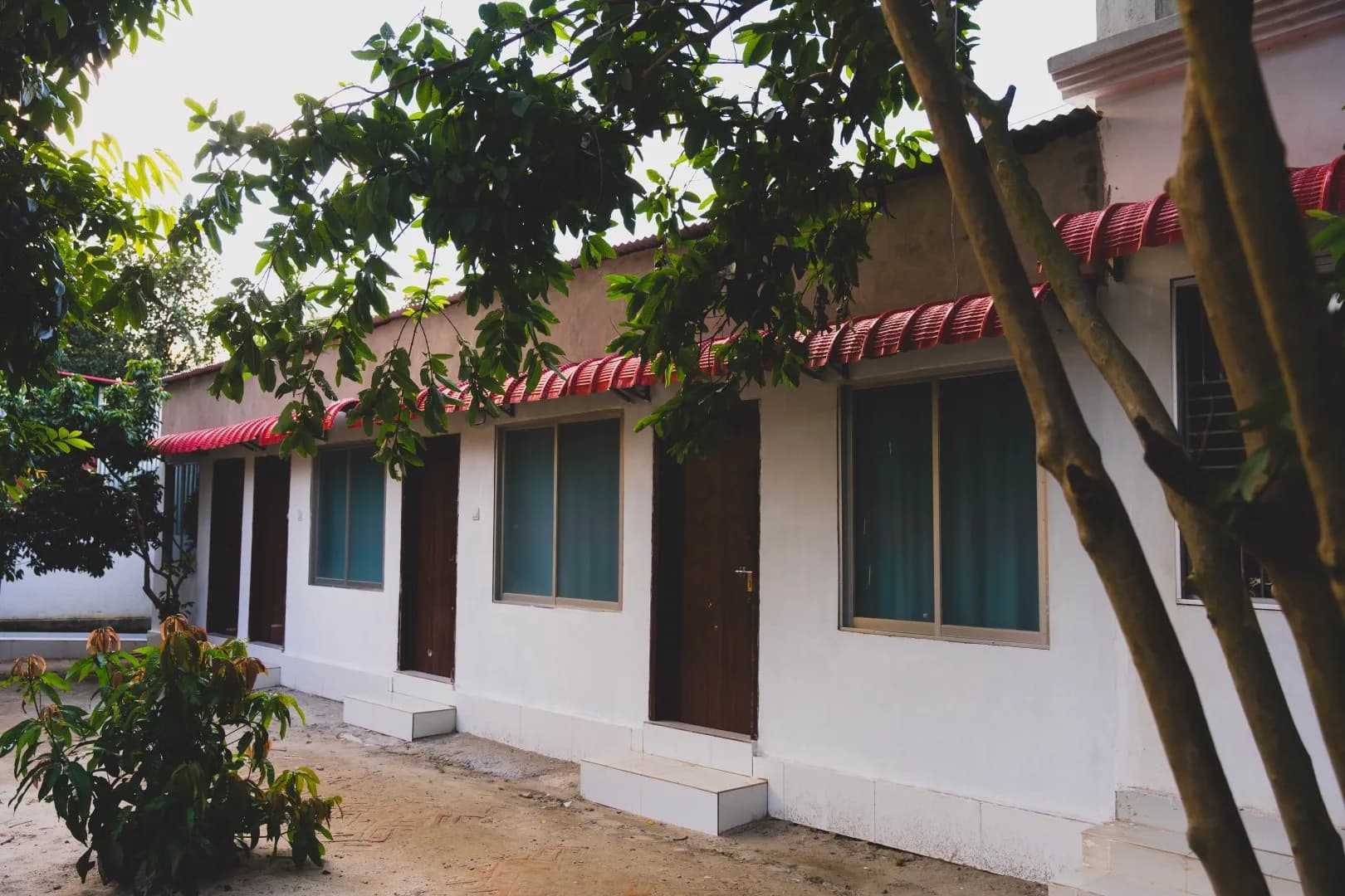 Rooms & villas